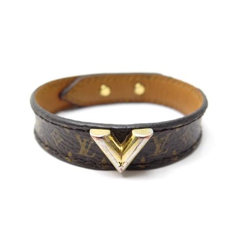 bracelet lv femme v|Essential V Bracelet S00 .